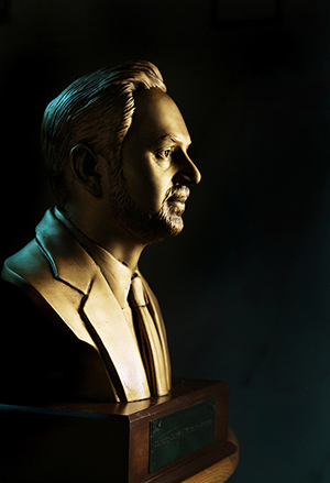 theranosticsiran.com :: Prof. Sanjiv Sam Gambhir